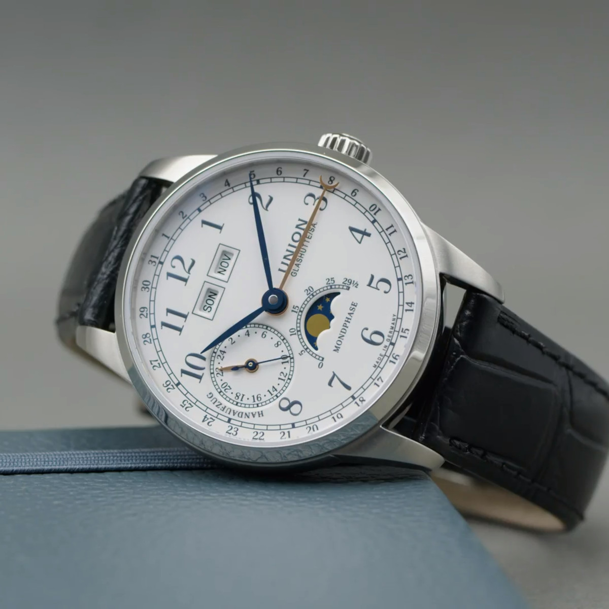 UNION Glashütte 1893 Johannes Dürrstein Edition Mondphase Produktbild main 3