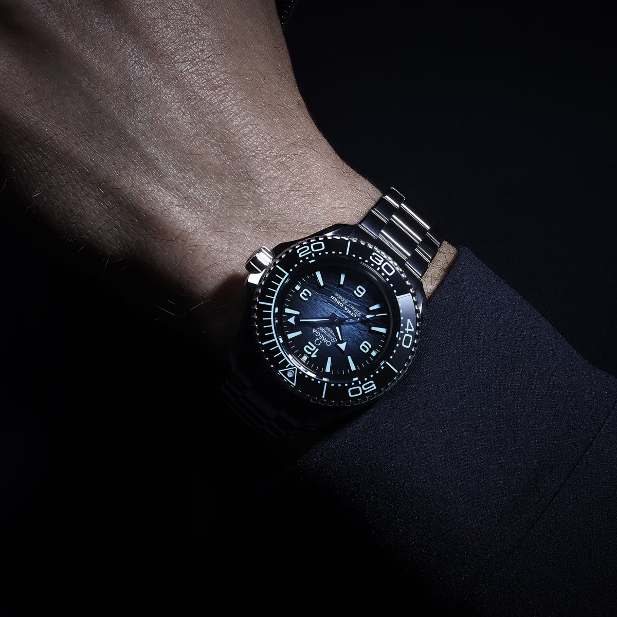 OMEGA Seamaster Planet Ocean Ultra Deep Summer Blue 45.5 Produktbild main 4