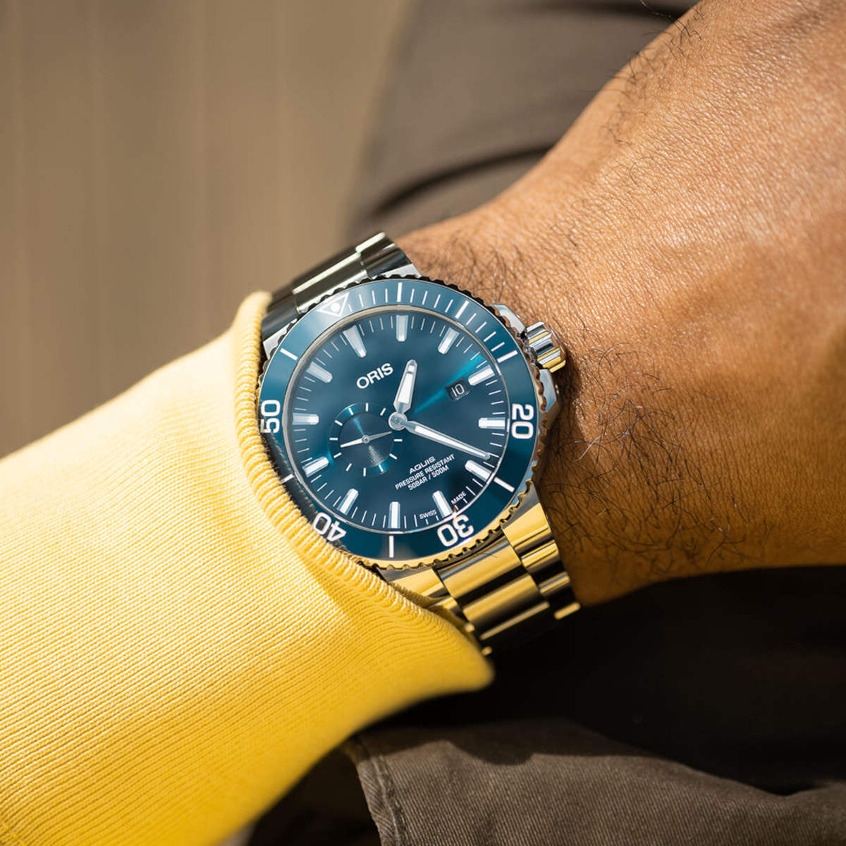 Oris Aquis Small Second Date Produktbild main 2