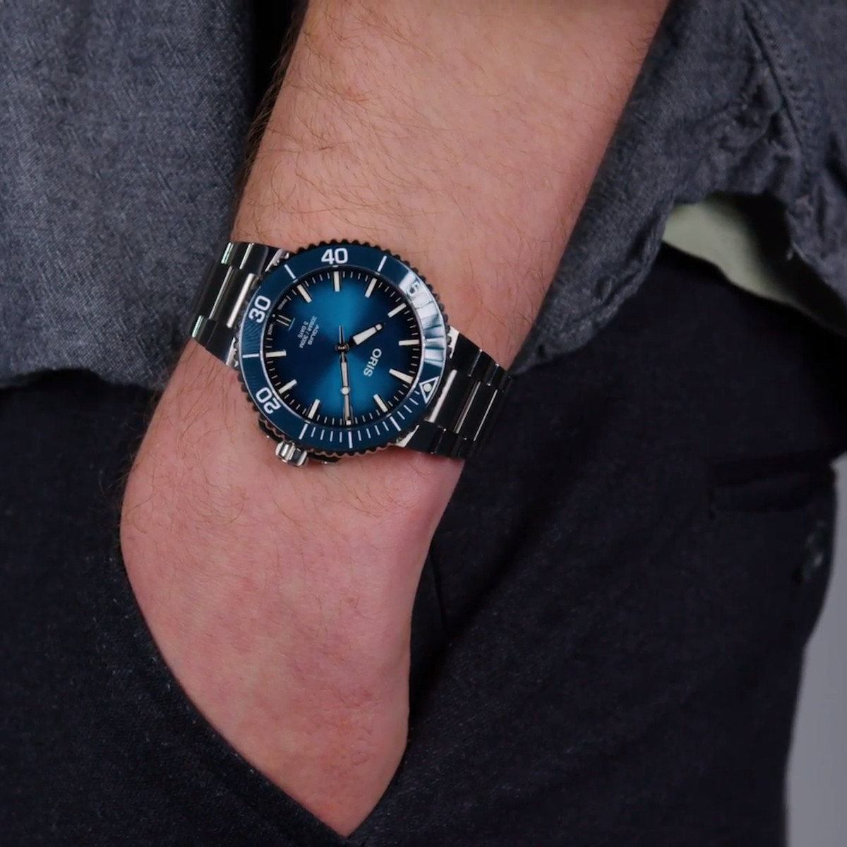 Oris Aquis Date Calibre 400 41,5 Produktbild main 1