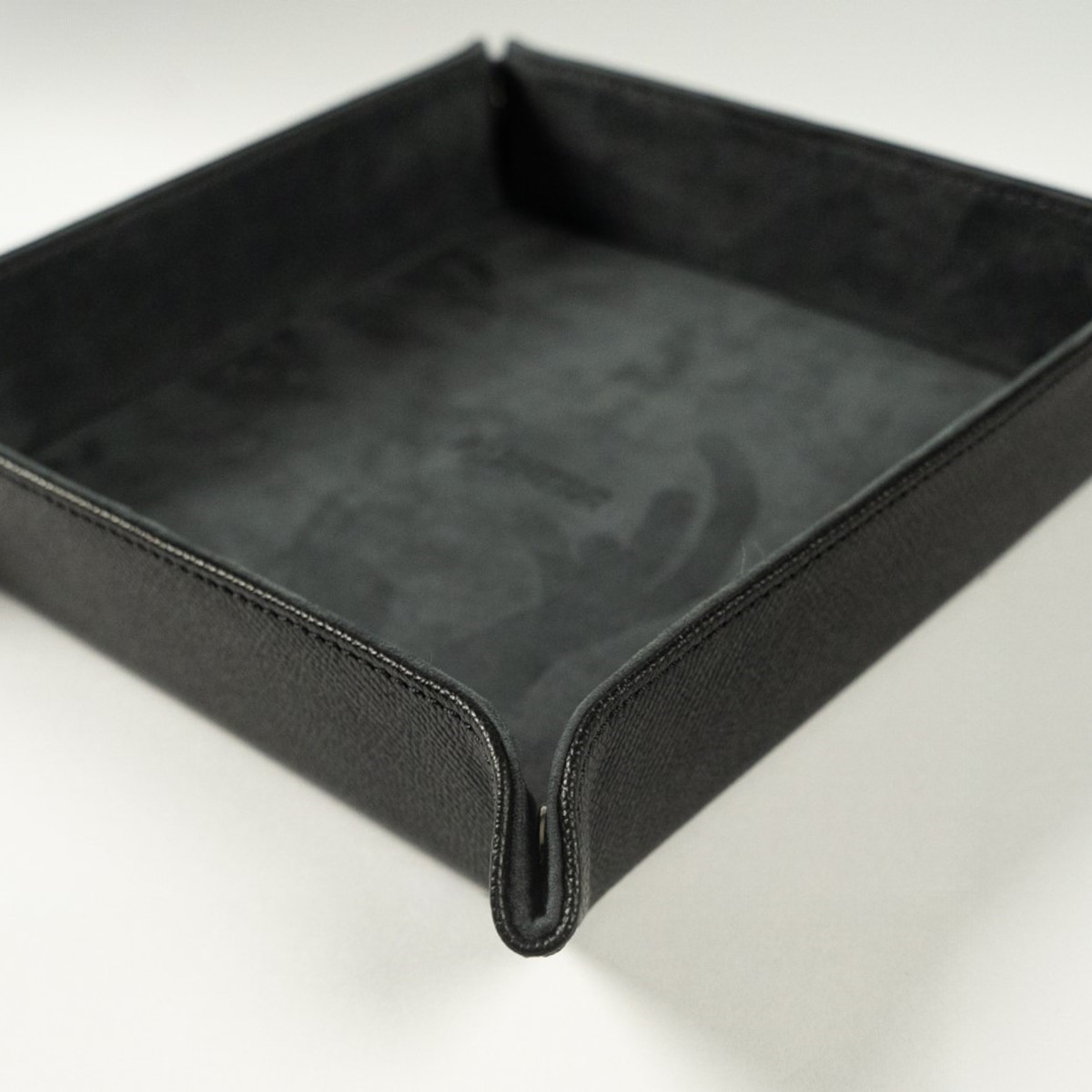 ALTHERR Lederablage aus Saffiano & Wildleder Schwarz Produktbild main 2