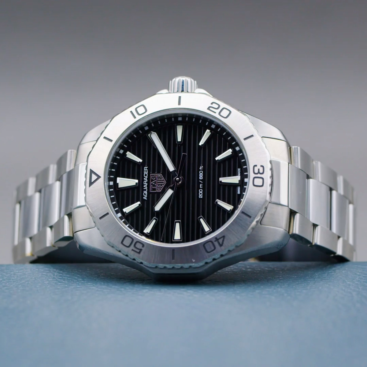 TAG HEUER Aquaracer Professional 200 Produktbild main 1