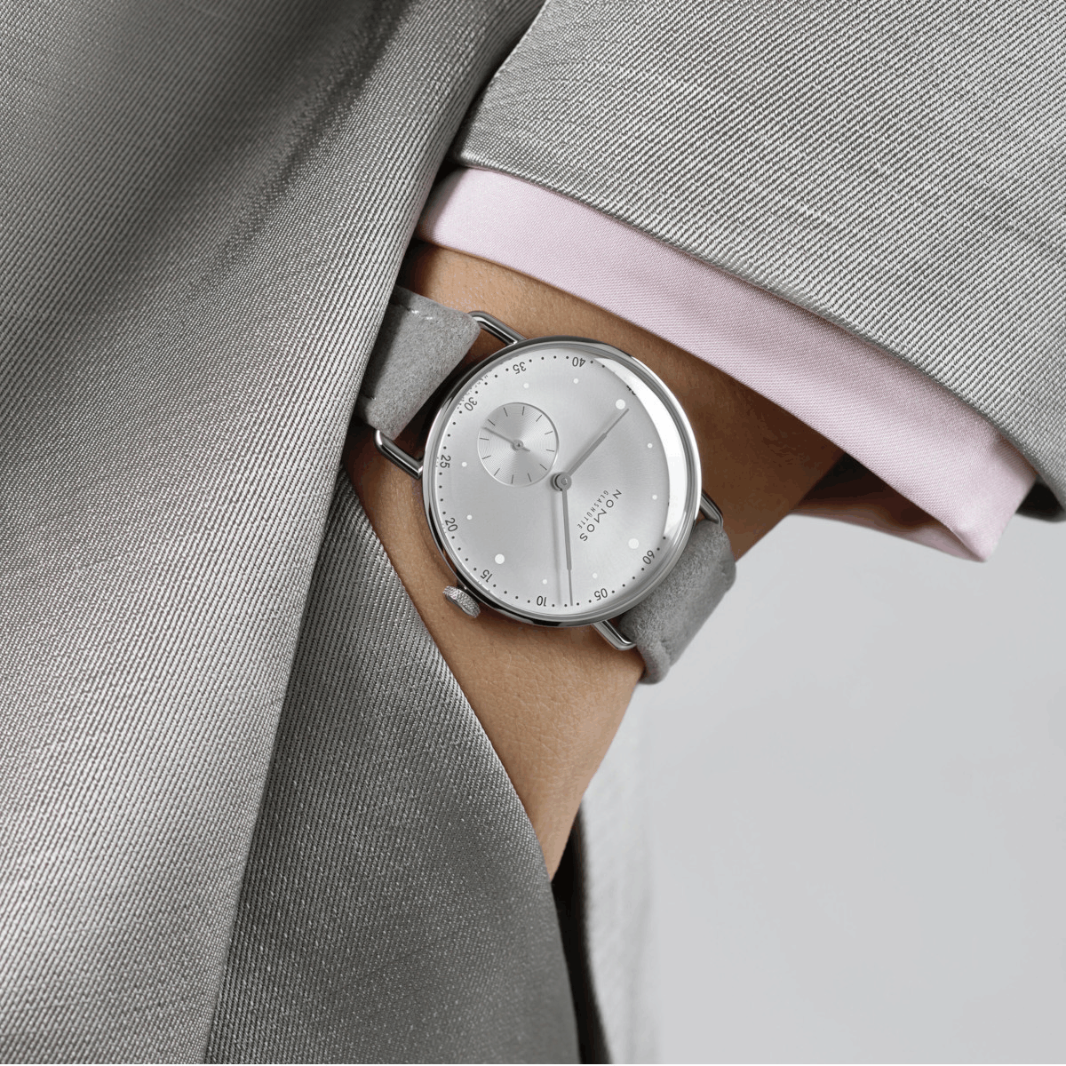 NOMOS Glashütte Metro 33 All Silver Produktbild main 4