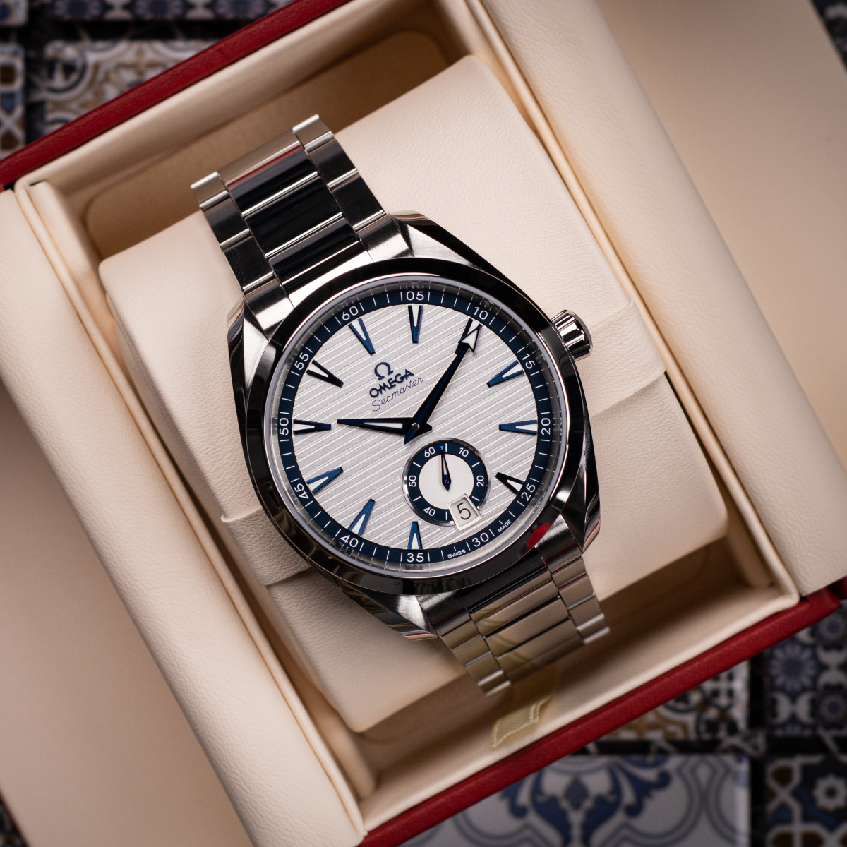 OMEGA Seamaster Aqua Terra Small Seconds 41 Produktbild main 1