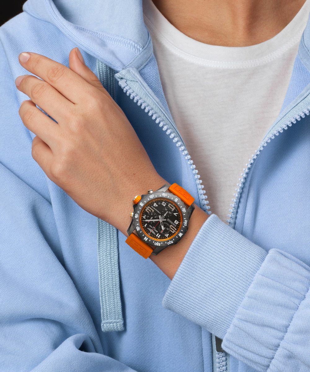 Breitling Endurance Pro 44 Produktbild main 4