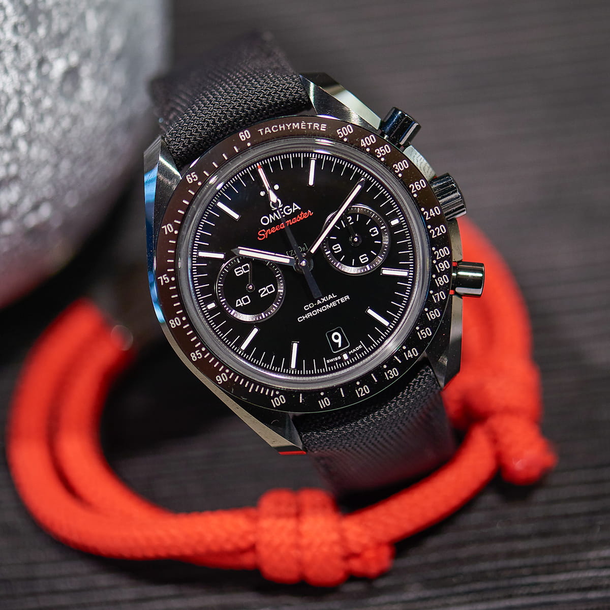OMEGA Speedmaster Dark Side Of The Moon CPO3 Produktbild main 2