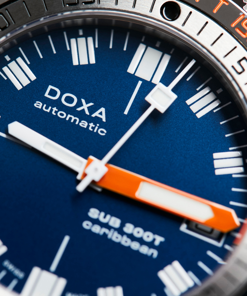 Doxa Sub 300T Caribbean Produktbild main 4