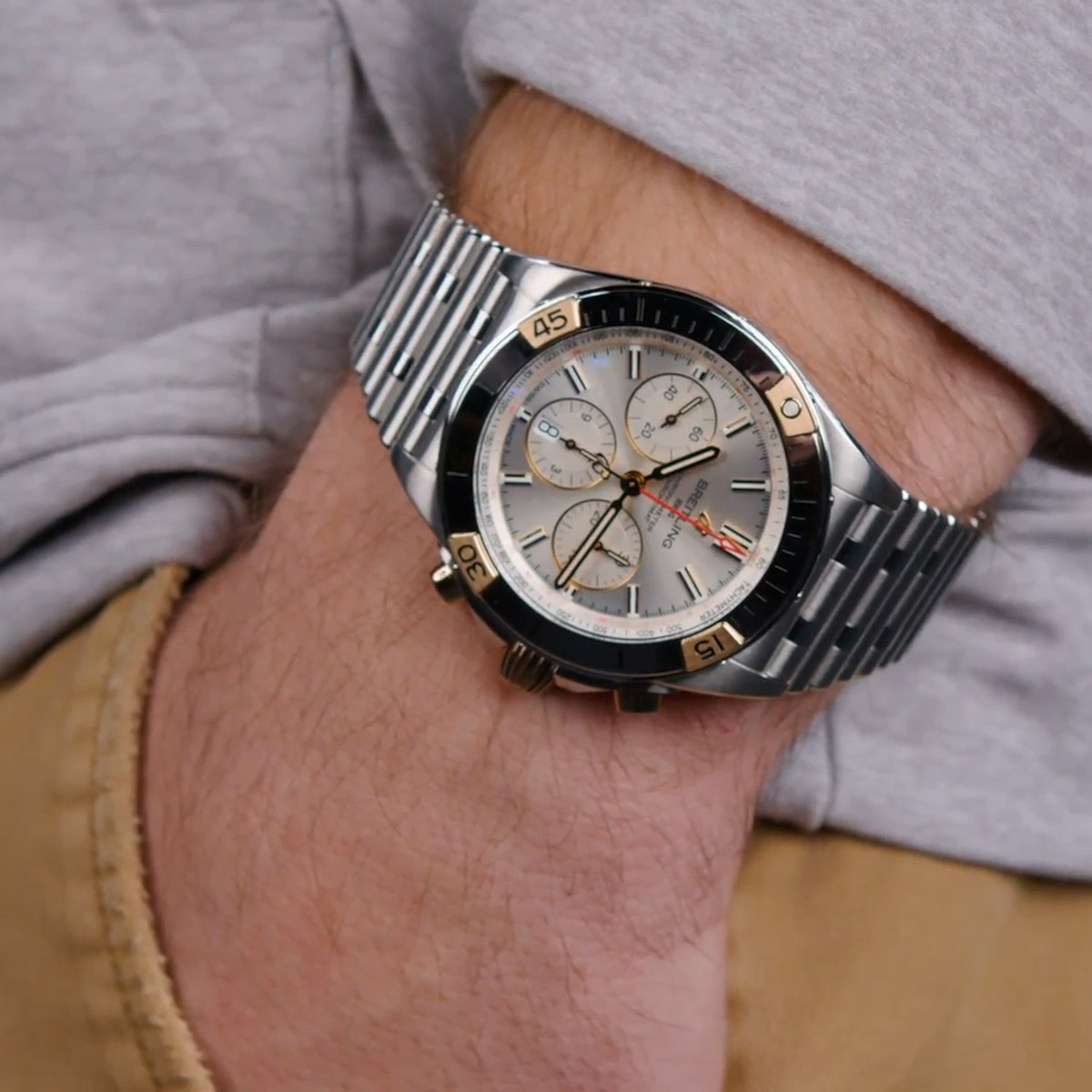 Breitling Chronomat B01 42 Produktbild main 5