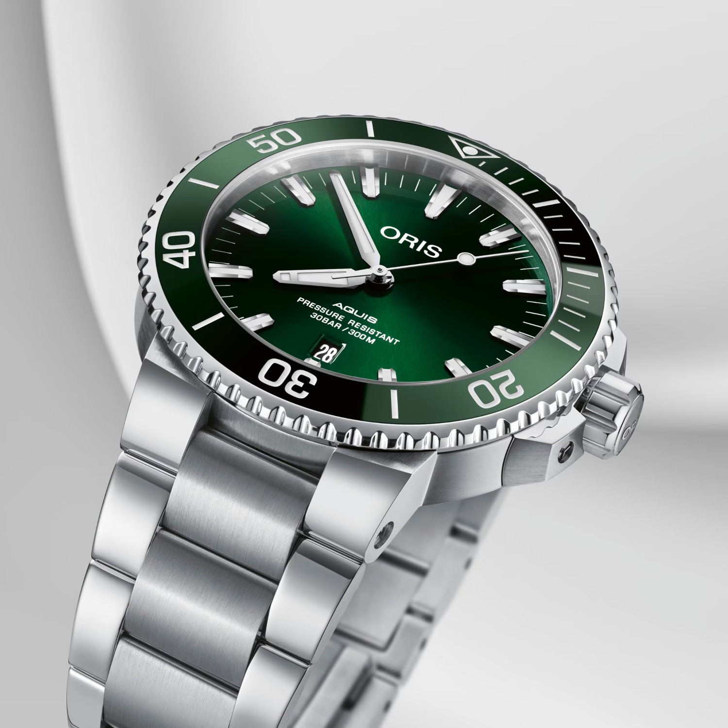 Oris Aquis Date 43,5 Produktbild main 2