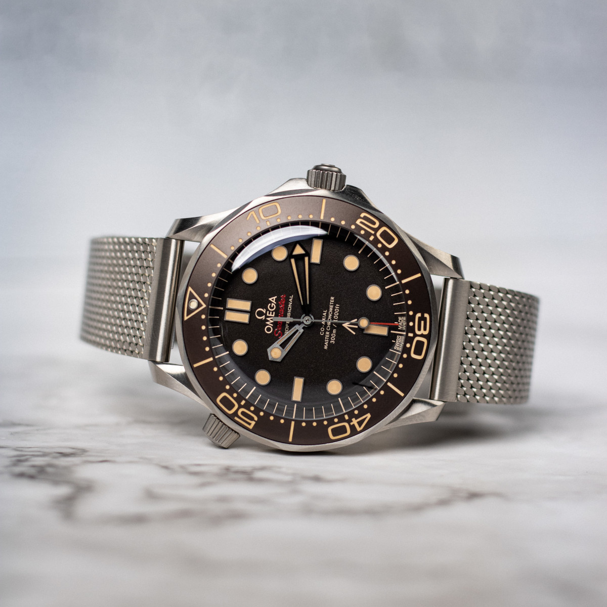 OMEGA Seamaster Diver 300M 42 James Bond Titan  Produktbild main 6