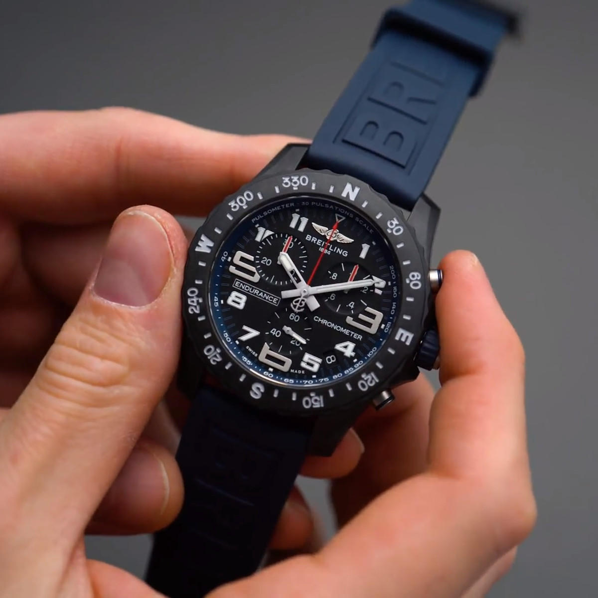 Breitling Endurance Pro 44 Produktbild main 2