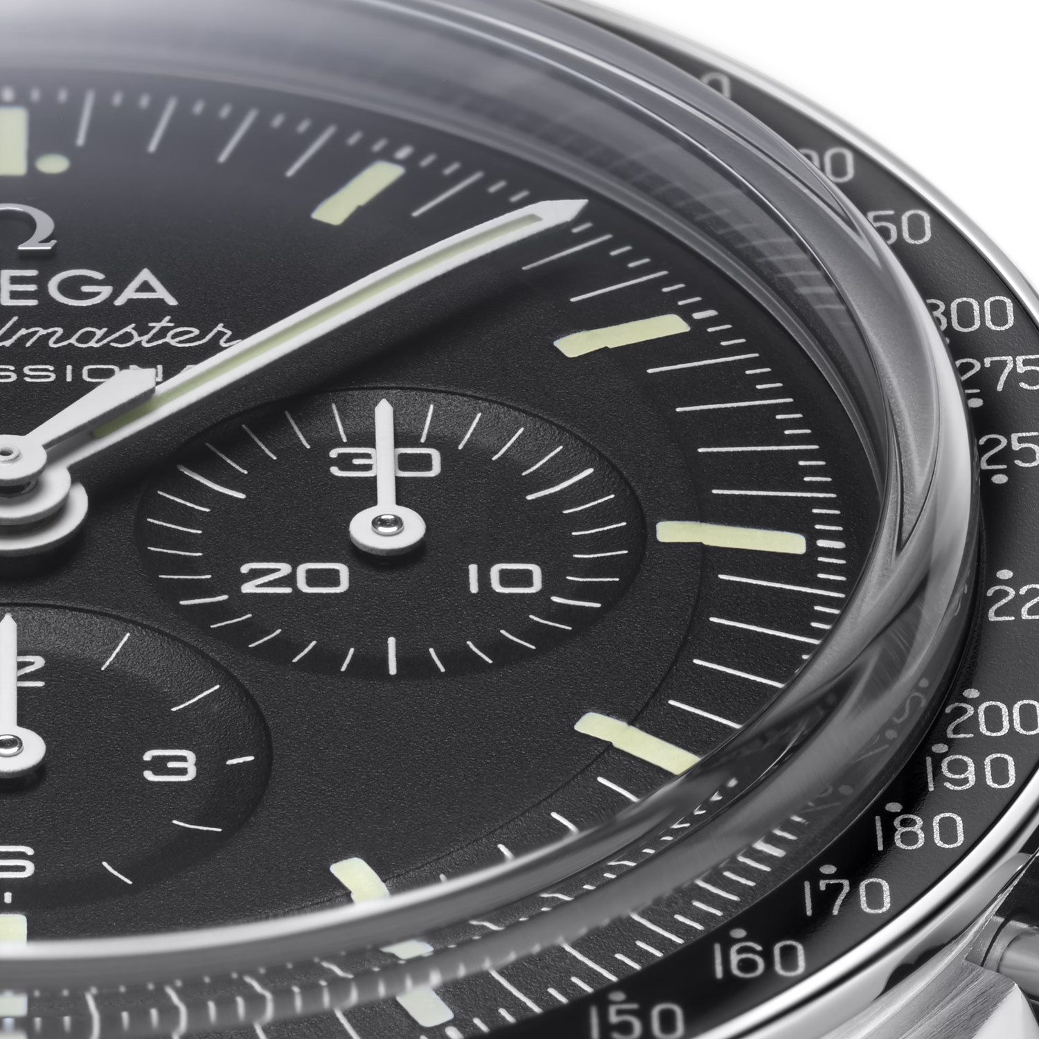 OMEGA Speedmaster Moonwatch Saphir Chronograph Produktbild main 3