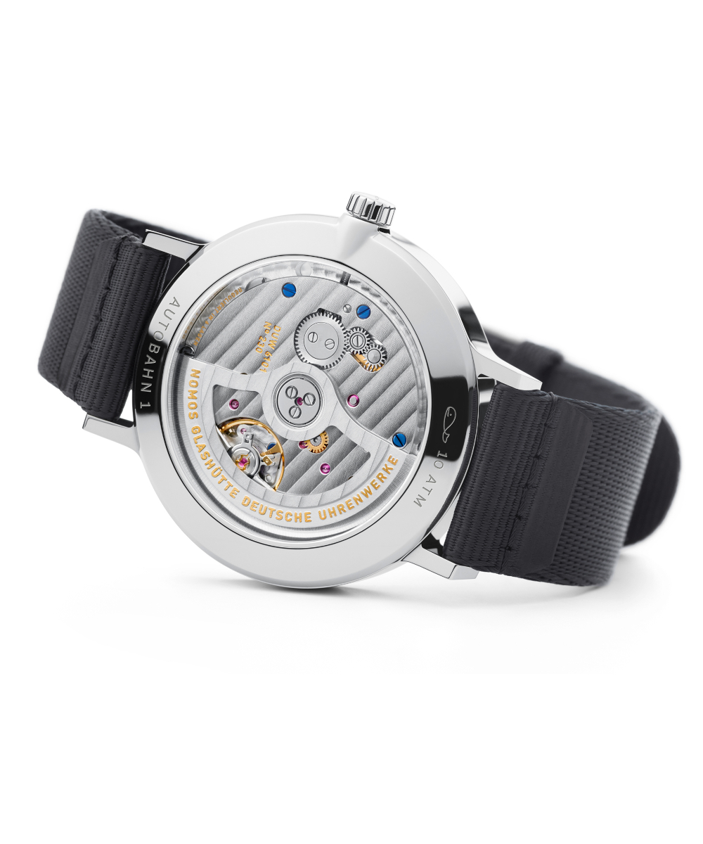 NOMOS Glashütte Autobahn neomatik 41 Datum nachtblau Produktbild main 3