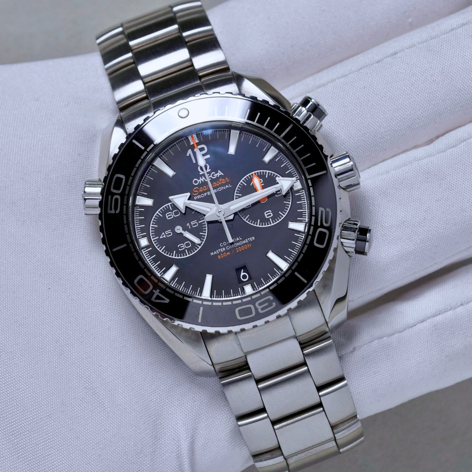 OMEGA Seamaster Planet Ocean 600M CPO2 Produktbild main 4
