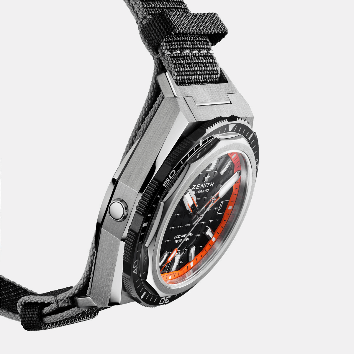Zenith Defy Extreme Diver Produktbild main 3