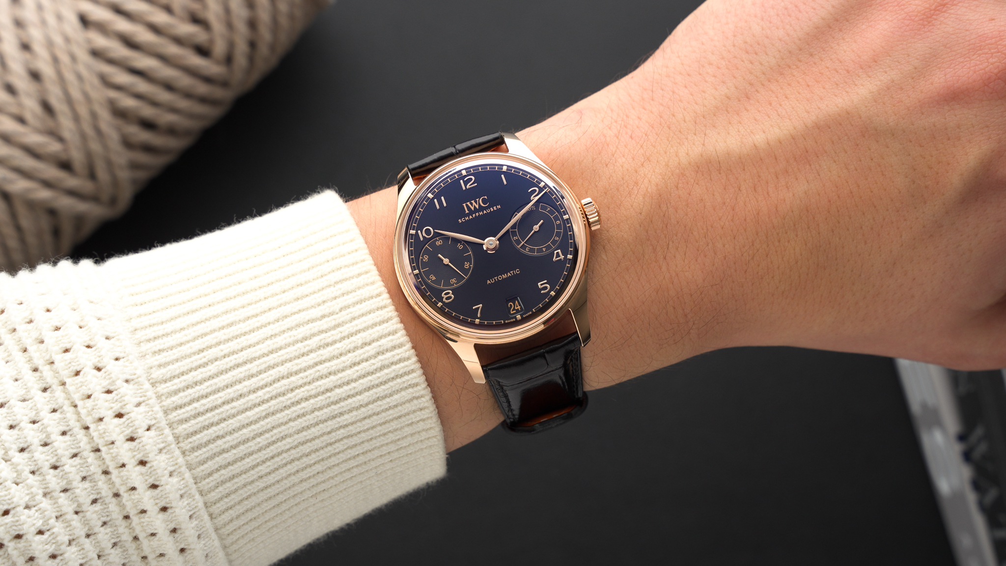 product-gallery-carousel-0
