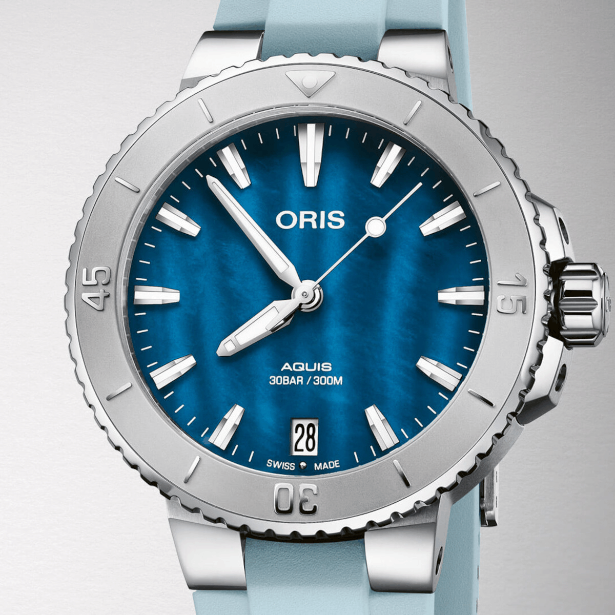 Oris Aquis Date 36.5 CPO Produktbild main 3