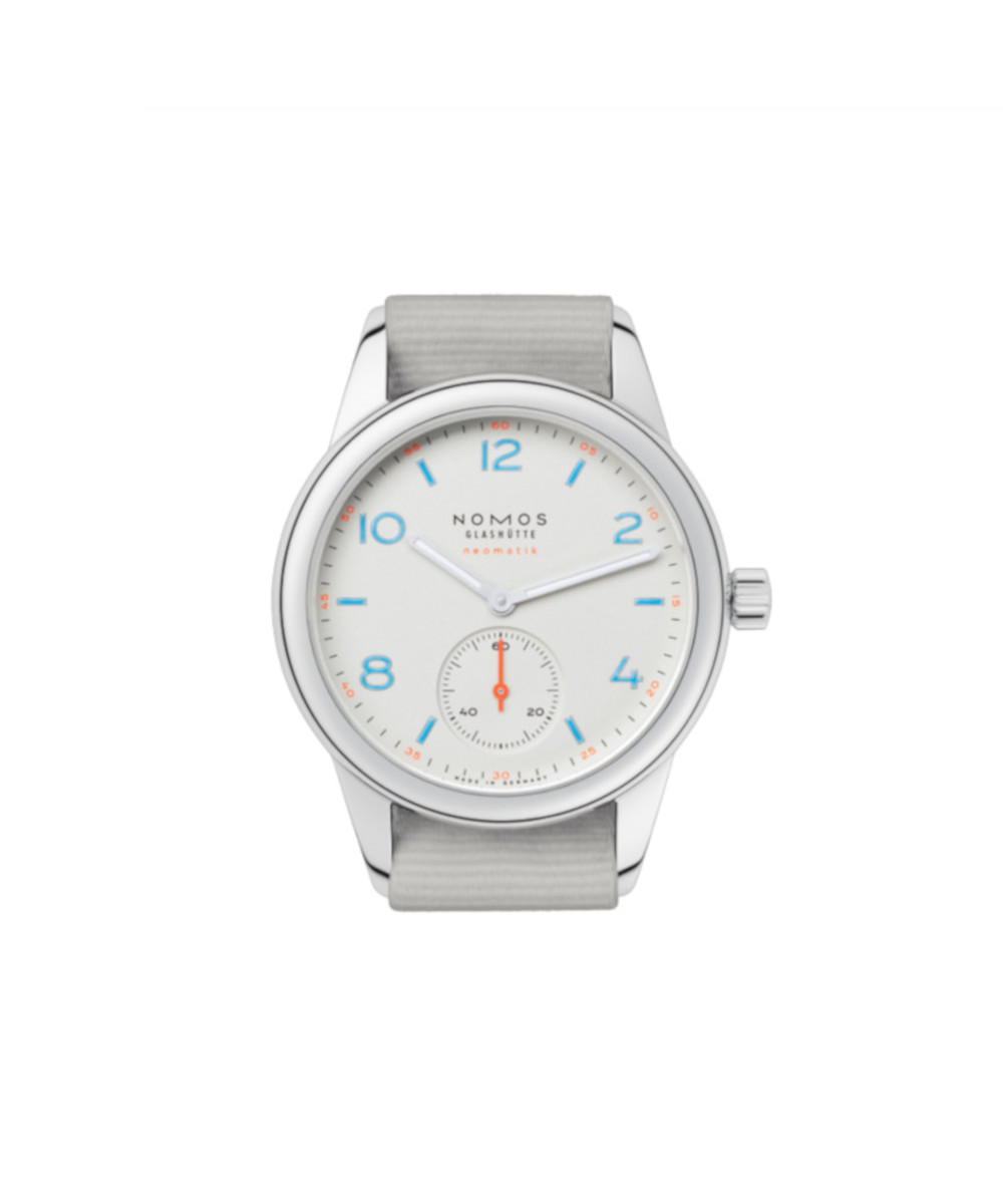 NOMOS Glashütte Club neomatik Produktbild main 0