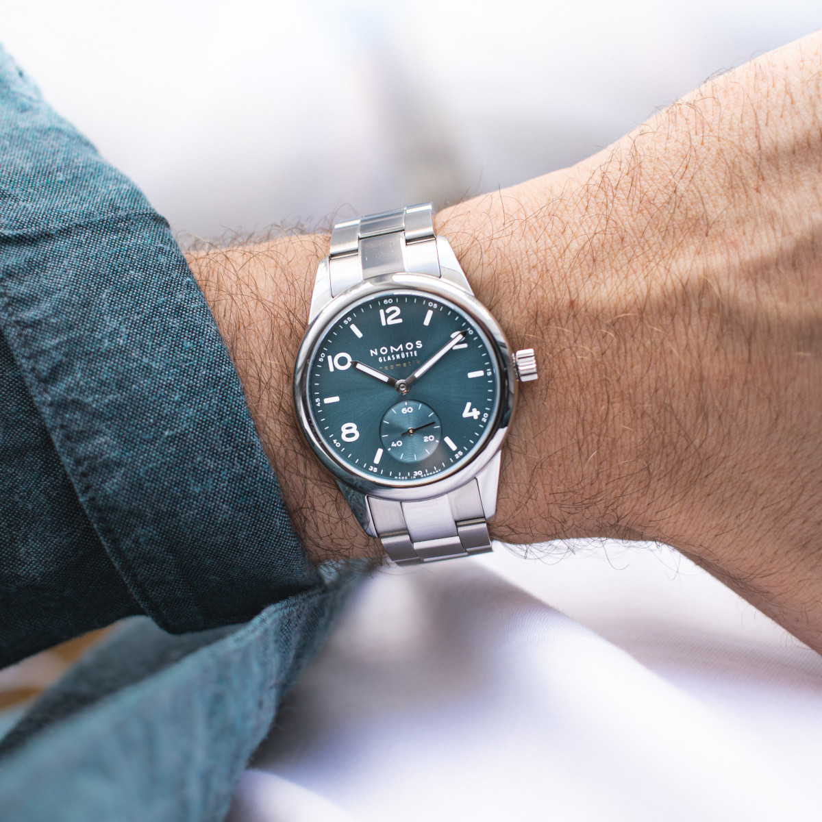 NOMOS Glashütte Club Sport Neomatik Petrol Produktbild main 3