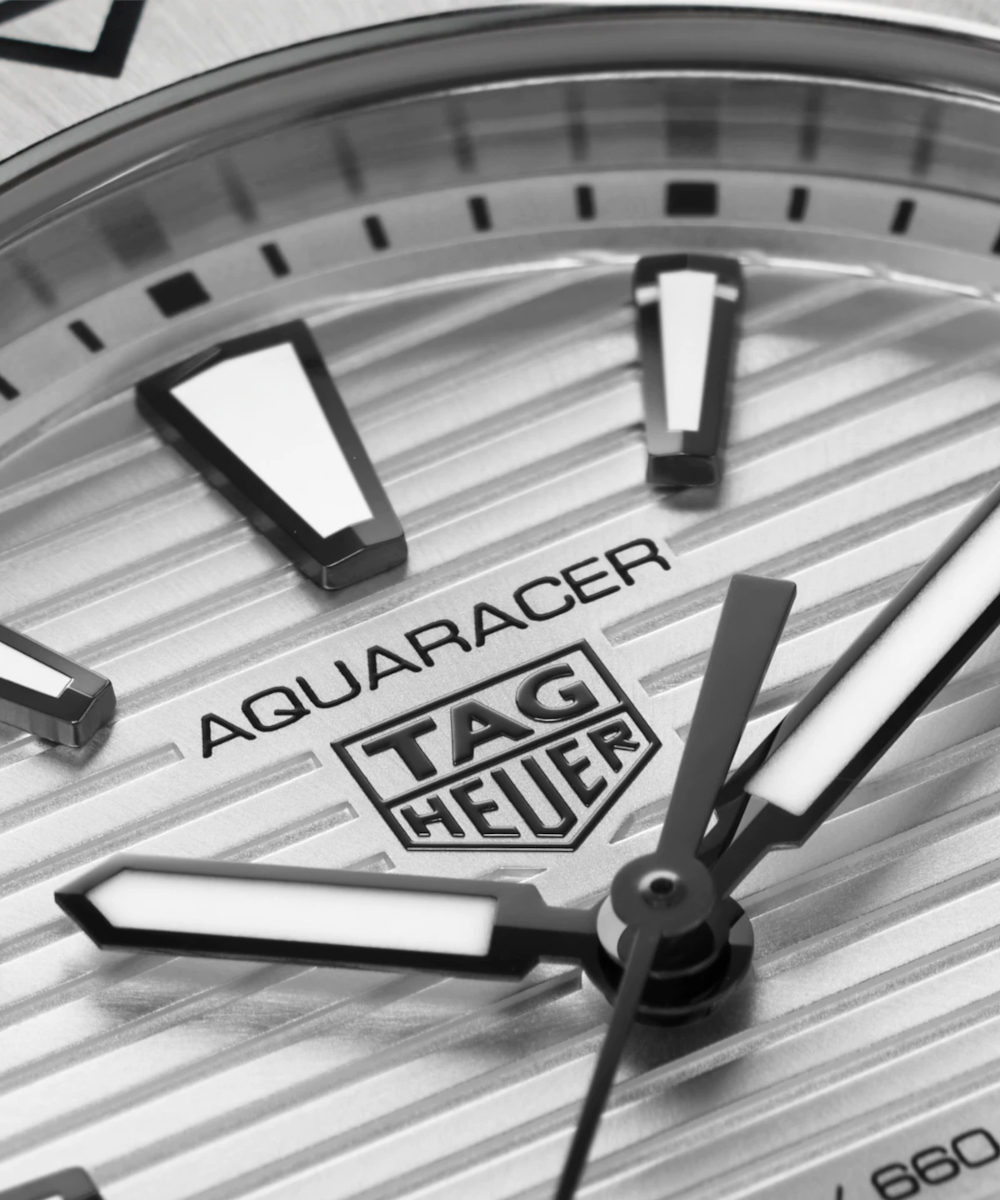 TAG HEUER Aquaracer Professional 200 Produktbild main 1