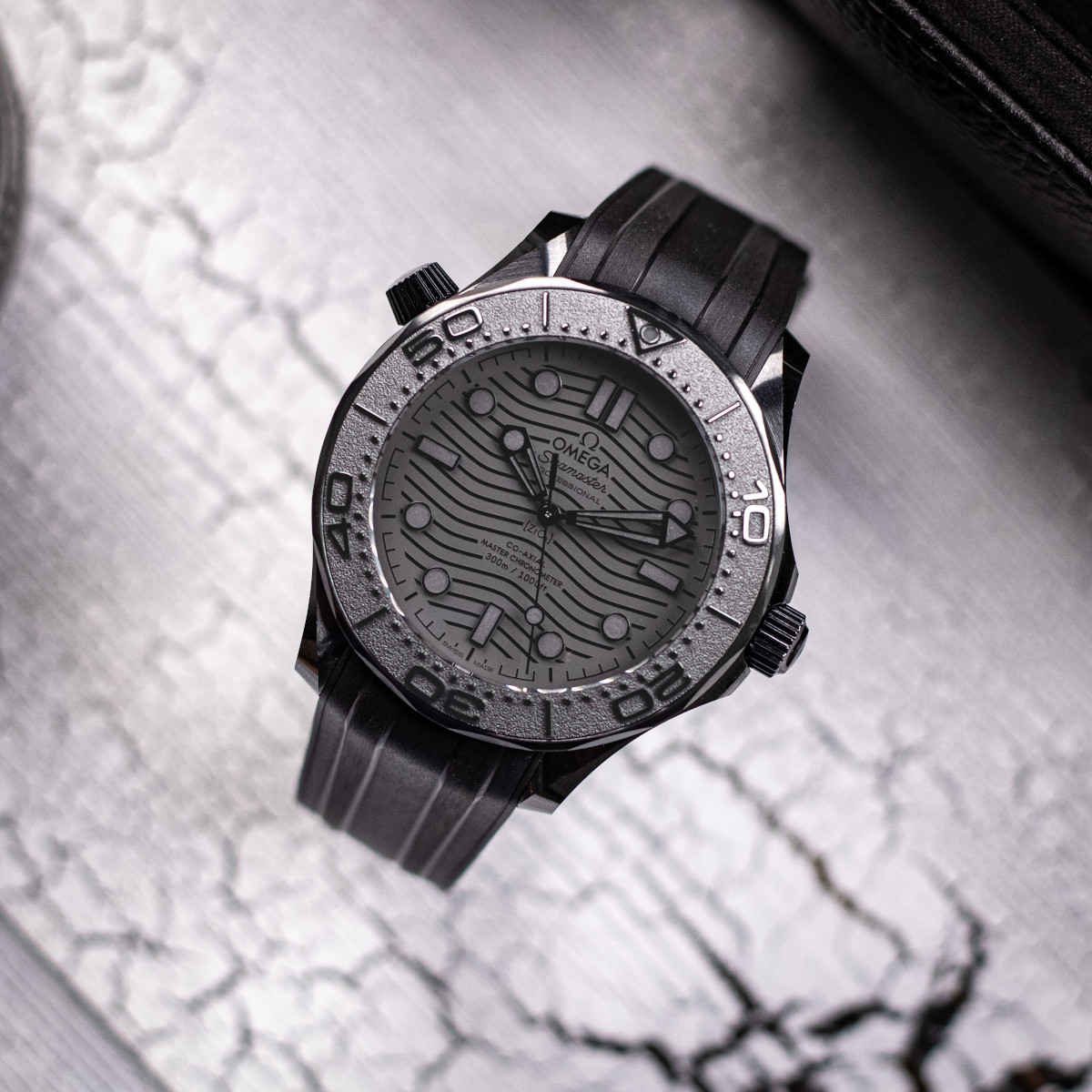 OMEGA Seamaster Diver 300M 43,5 Keramik Produktbild main 1