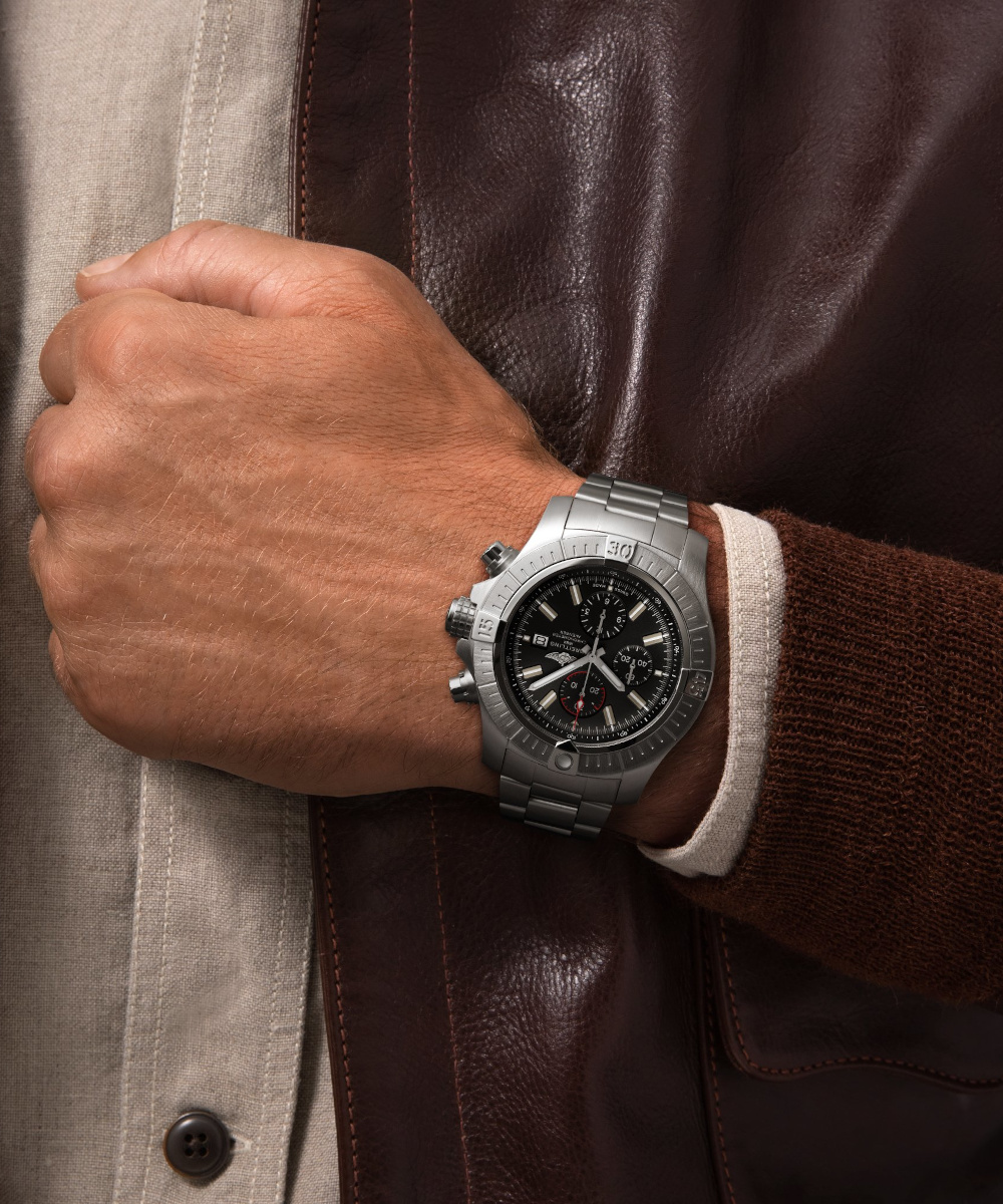 Breitling Super Avenger Chronograph 48 Produktbild main 3