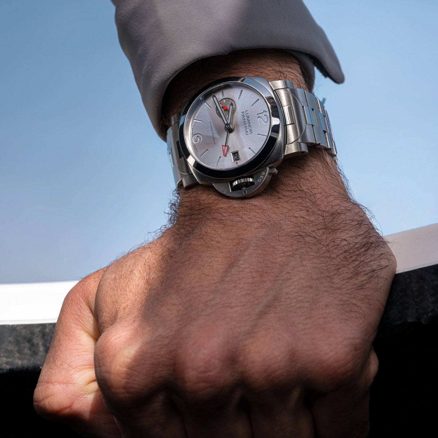 Panerai Luminor Luna Rossa GMT Produktbild main 4