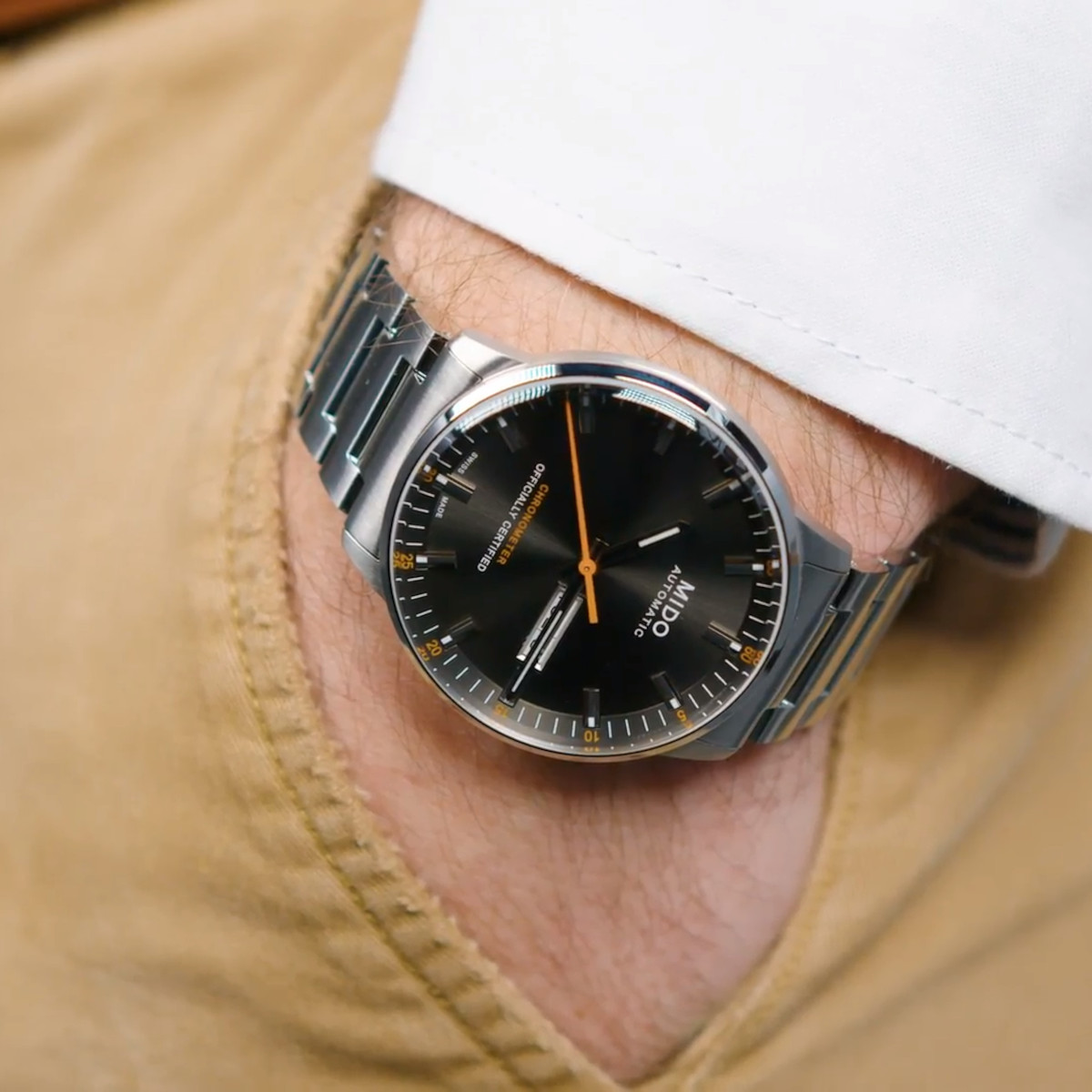 Mido Commander II Chronometer Produktbild main 1