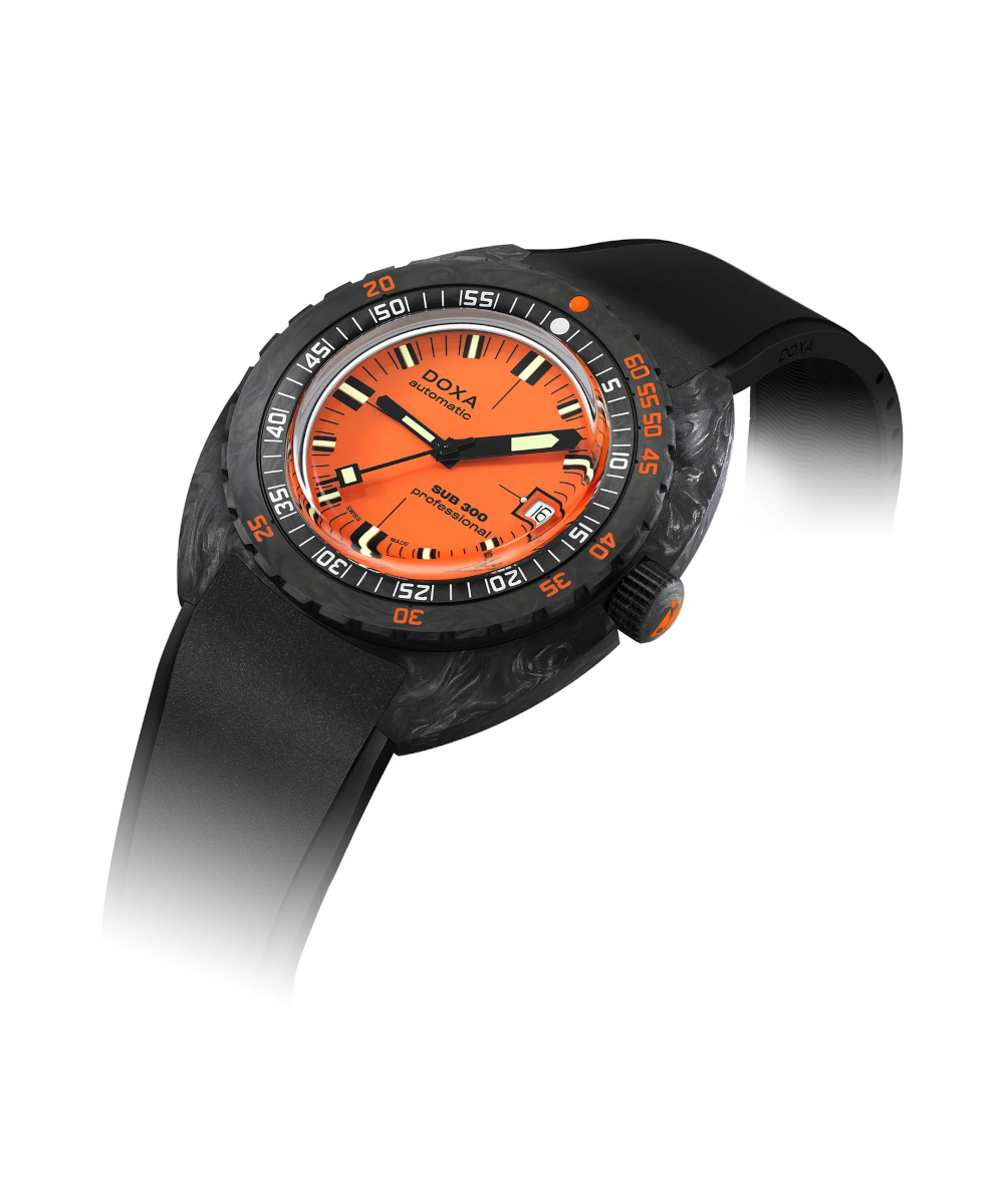 Doxa Sub 300 Carbon Professional Produktbild main 1