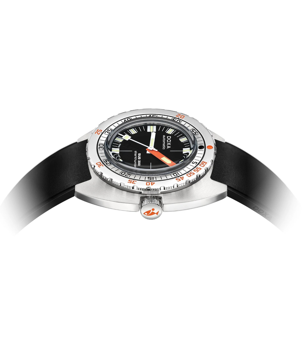Doxa Sub 300 Sharkhunter Produktbild main 2